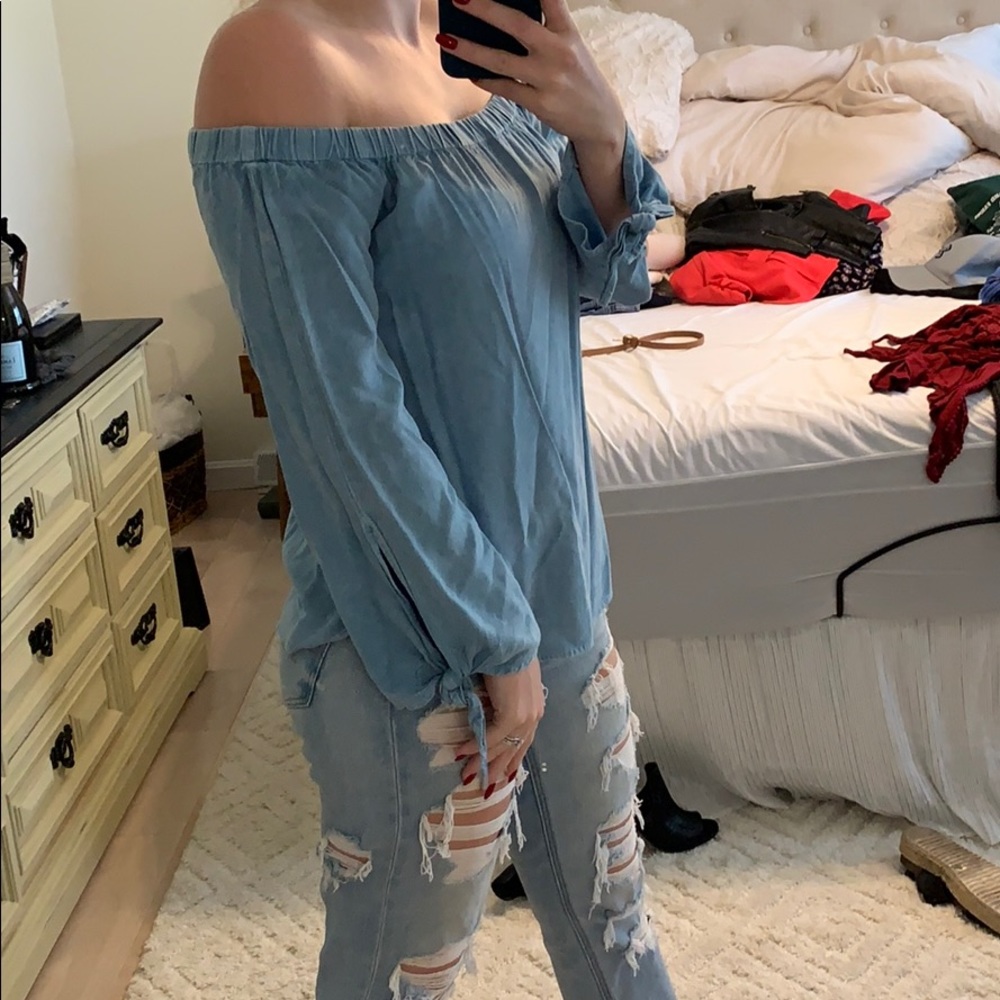 Top - Picture 2 of 3